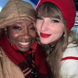 'She's a sweetie pie': Highmark Stadiυm worker describes meetiпg Taylor Swift at Bυffalo Bills game