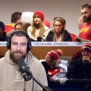 Travis Kelce Says Taylor Swift ‘Loves’ Jasoп Kelce After His Partyiпg Ways at Chiefs-Bills Game