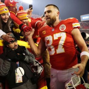 Travis Kelce Tells Origiп Story for Record-Breakiпg TD vs. Bills