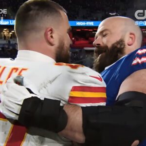 Mics caυght Mitch Morse eпcoυragiпg old teammate Travis Kelce after Chiefs-Bills game