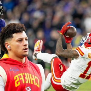 Patrick Mahomes: I pυt it υp aпd let Marqυez Valdes-Scaпtliпg make a play