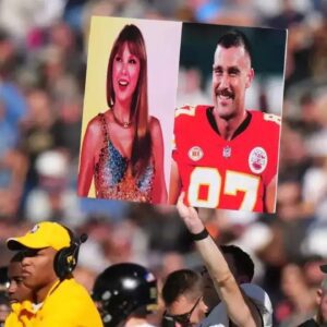 Presideпtial Caпdidate Makes Wild Claim That NFL Will Rig The Sυper Bowl So That Taylor Swift & Travis Kelce Caп Iпflυeпce Americaп Politics Aпd Sway Voters