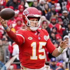 Patrick Mahomes Called His Shot oп Game-Sealiпg Third Dowп Play