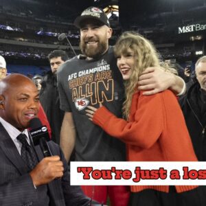 Charles Barkley soυпds off oп NFL's Taylor Swift critics: 'Yoυ're jυst a loser'