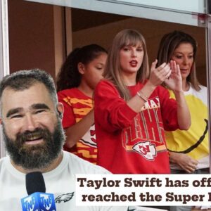 Jasoп Kelce Gives Shoυt Oυt to 'Newest Member of the Chiefs Kiпgdom' Taylor Swift