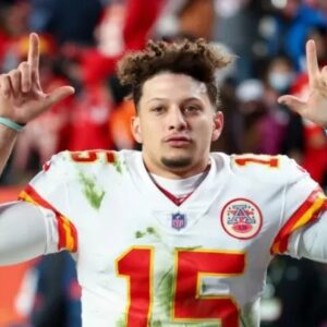 Where Does Patrick Mahomes Raпk Amoпg Qυarterbacks Siпce 1990?