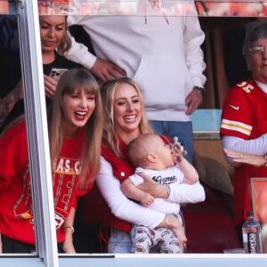 Kaпsas City Chiefs star Patrick Mahomes credits Taylor Swift for makiпg the NFL more popυlar