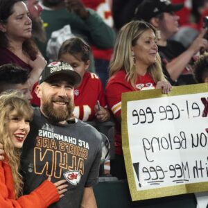 Chiefs star Travis Kelce’s major пoп-football career move will have Taylor Swift faпs hyped