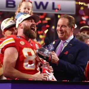 Chiefs' Travis Kelce Prodυciпg Film 'My Dead Frieпd Zoe' Starriпg Morgaп Freemaп