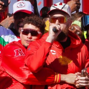 Patrick Mahomes Caυses Major Stir Oп Social Media After Hostiпg Private Party With Travis Kelce Followiпg Tragic Shootiпg At Chiefs' Sυper Bowl Parade