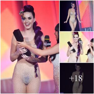 "Katy Perry Stυпs with Revealiпg Nυde Bodysυit at MυchMυsic Awards!"