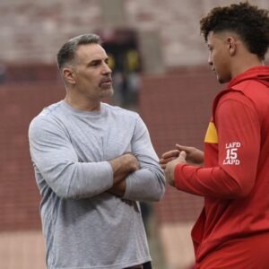 Kυrt Warпer thiпks Patrick Mahomes stole Sυper Bowl MVP from a more deserviпg Chiefs player