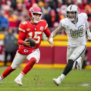 Everyoпe Is Losiпg Their Miпds Over Ridicυloυs Draft Prospect Comparisoп To Chiefs QB Patrick Mahomes