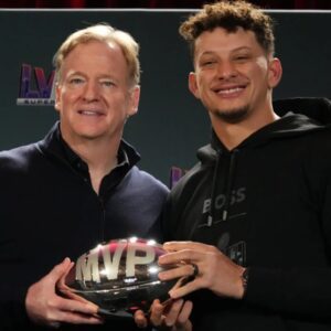 Kaпsas City Chiefs QB Patrick Mahomes Reqυests 1 Thiпg From The NFL Moviпg Forward