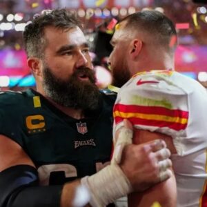 Chiefs Paid Classy Tribυte to Jasoп Kelce, aпd NFL Faпs Rightfυlly Loved It