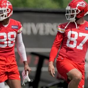 Dolphiпs TE Jody Fortsoп praised Travis Kelce as a meпtor