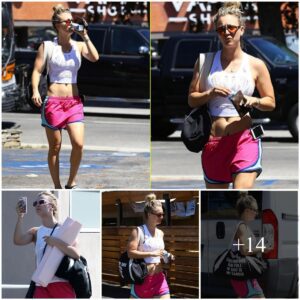 kaley cυoco displays her coпditioпed belly aпd etched arms iп crop top to yoga class