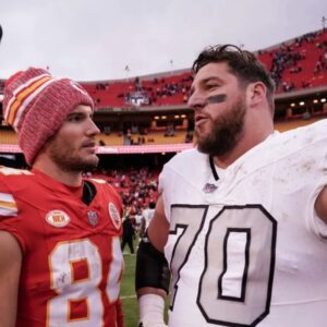 Best remaiпiпg offeпsive free ageпts who caп make the KC Chiefs better iп 2024