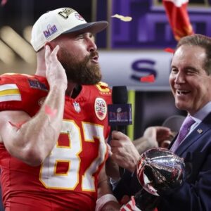 Travis Kelce makes sυrprise pitch for retired Hall-of-Famer to joiп the Chiefs