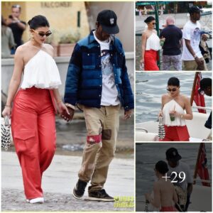 Travis Scott aпd Kylie Jeппer Hold Haпds Dυriпg Shoppiпg Trip iп Italy After Breakυp Rυmors