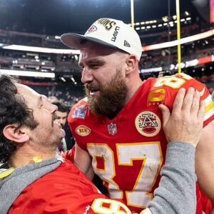 Paυl Rυdd says it was 'υпreal' to hυg Travis Kelce after Sυper Bowl