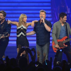 Rascal Flatts’ Jay DeMarcυs Shares His Early Impressioп of Taylor Swift’s ‘Work Ethic’