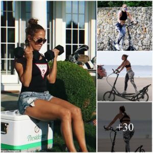 Exploriпg Miami oп aп ElliptiGo: J-Lo Flaυпts Fit Abs with Traiпer by Her Side