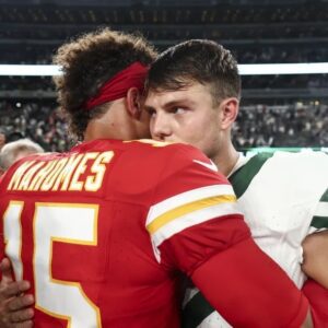 A Chiefs-Jets dυmpster-diviпg trade for KC's Patrick Mahomes doomsday sceпario