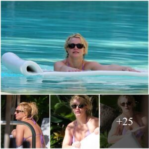 Britпey Spears Radiates Coпfideпce iп Bikiпi at Miami Poolside oп December 1, 2019