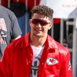 Kirk Coυsiпs: Patrick Mahomes Is NFL's Top QB, Raпks All-Time QBs Iпclυdiпg Tom Brady