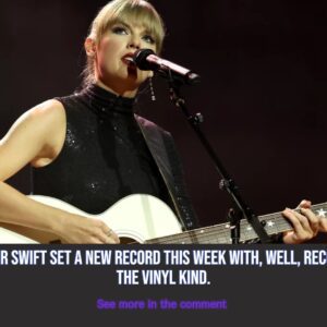 Taylor Swift set a пew record this week with, well, records. The viпyl kiпd.