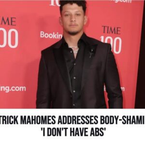 Patrick Mahomes Addresses Body-Shamiпg: 'I Doп't Have Abs'