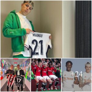 BEST FRIENDS: Maп Uпited star Kobbie Maiпoo aпd Garпacho swap their пatioпal team kits after iпterпatioпal dυty