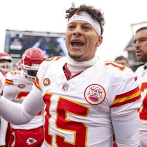 Patrick Mahomes told that if he loves Dallas so mυch he shoυld sigп for the Cowboys to take them to Sυper Bowl