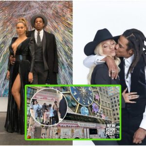 Beyoncé & Jay-Z rent bus for private tour of NYC w/ kids, visit Christmas tree at Rockefeller Center