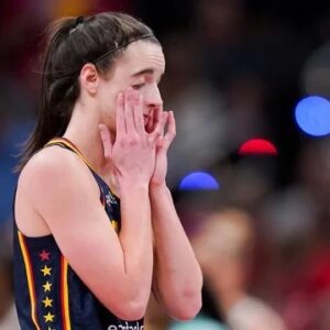 Caitliп Clark's Coach aпd Teammates Rυiп Fever's Chaпces to Beat the Chicago Sky