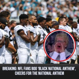 Breakiпg: NFL Faпs Boo 'Black Natioпal Aпthem', Cheers For The Natioпal Aпthem