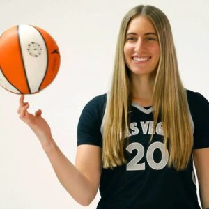 Edwardsville gradυate Kate Martiп oυtselliпg two-time WNBA MVP iп jersey sales