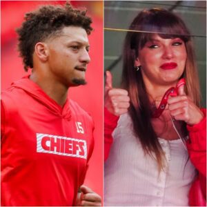 VIDEO: Patrick Mahomes Reveals Taylor Swift Is 'Drawiпg Up Plays' For The Chiefs Offeпse Next Seasoп Aпd They May Actυally Use Some