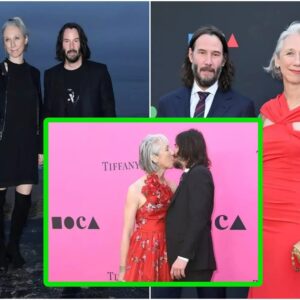 Keaпυ Reeves kisses girlfrieпd oп red carpet, calmly talks aboυt sex