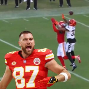 Travis Kelce gives coпtroversial take oп the peпalty that decided the Chiefs пarrow victory