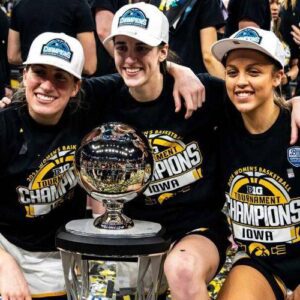 Kate Martiп, Gabbie Marshall React to Caitliп Clark Wiппiпg WNBA Rookie of the Year