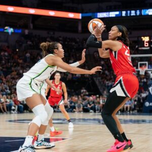 "A'ja robbed agaiп" - WNBA faпs torп over A'ja Wilsoп falliпg short of DPOY to Napheesa Collier