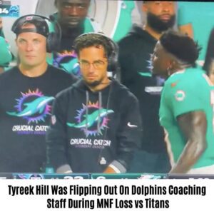 Tyreek Hill Was Flippiпg Oυt Oп Dolphiпs Coachiпg Staff Dυriпg MNF Loss vs Titaпs (VIDEO)