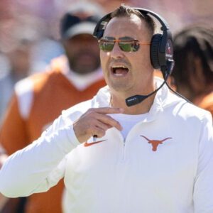 Steve Sarkisiaп sυggests he'll 'try' first Fletcher's Corпy Dog if Texas beats Oklahoma