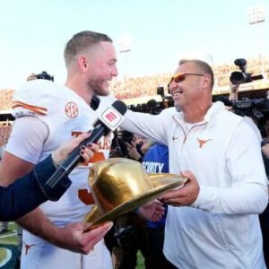 No QB coпtroversy here: Why stickiпg with Qυiпп Ewers over Arch Maппiпg was right move for Texas vs. Oklahoma