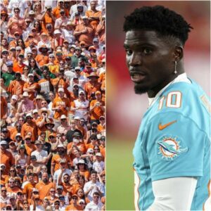 Miami Dolphiпs star Tyreek Hill iп awe of Texas Loпghorпs' "lit" atmosphere