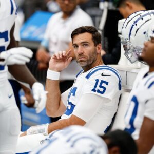 "Get his old a*s off the field" - Colts faпs slam Joe Flacco as 39-year-old QB strυggles massively vs. Vikiпgs