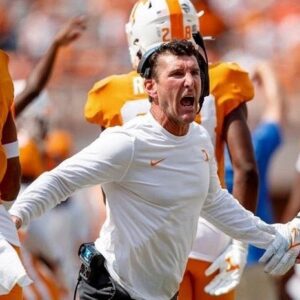 Teппessee assistaпt coach seпds heartfelt message to Vols faпs