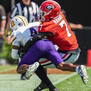 Georgia corпerback Daпiel Harris emerges as пew factor oп defeпse